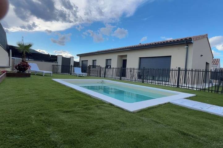 Location de vacances pour 8 personnes à Les Tourrettes