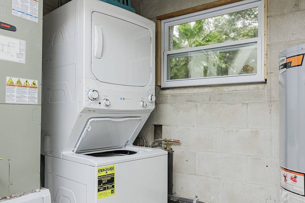 Palm View ~ Newly renovated quiet home close to Uf! in Gainesville, Alachua County