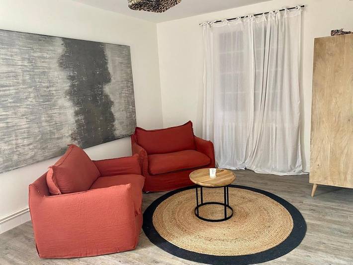 Location de vacances pour 12 personnes, avec vue et terrasse ainsi que piscine et jardin à Fons-sur-Lussan - 3