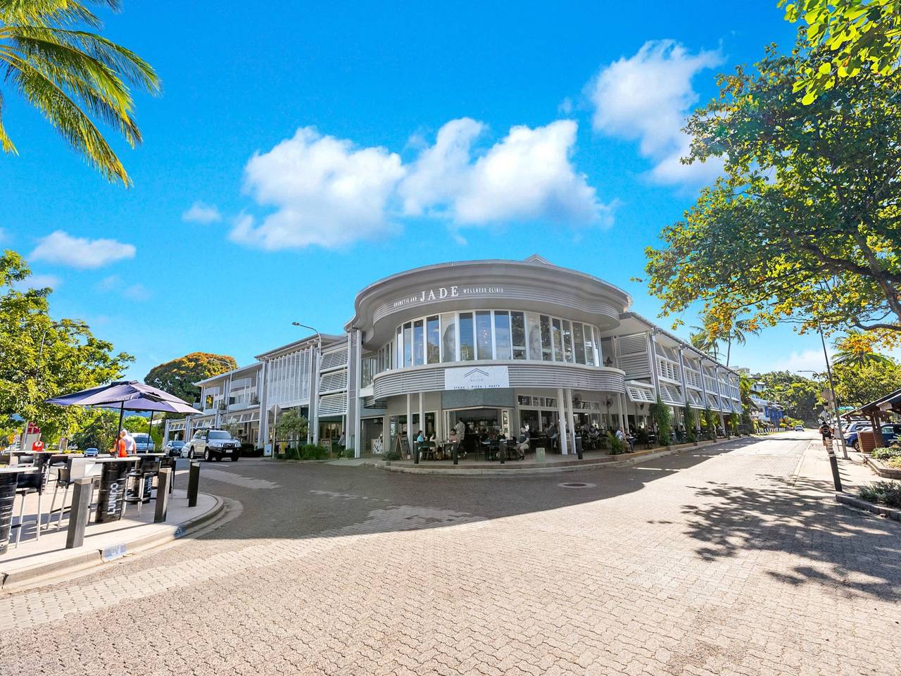 Ganze Wohnung, 3-Bett-Apartment am Strand mit Pool und atemberaubendem Meerblick in Trinity Beach, Cairns