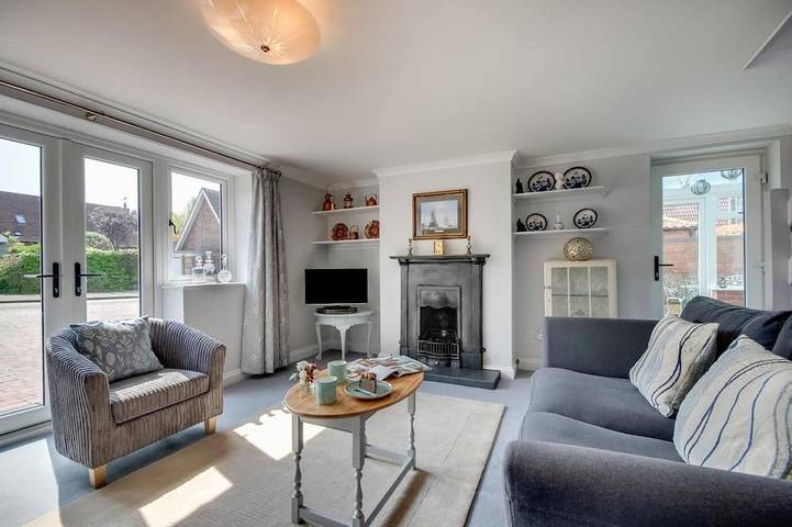 Cottage for 5 people, with garden in Holt
