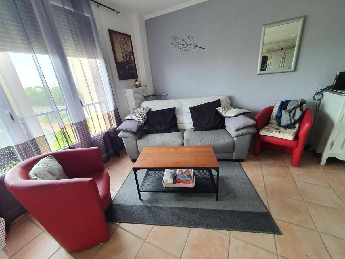 Appartement entier, Two-Bedroom Apartment in Joué-lès-Tours, Région de Tours