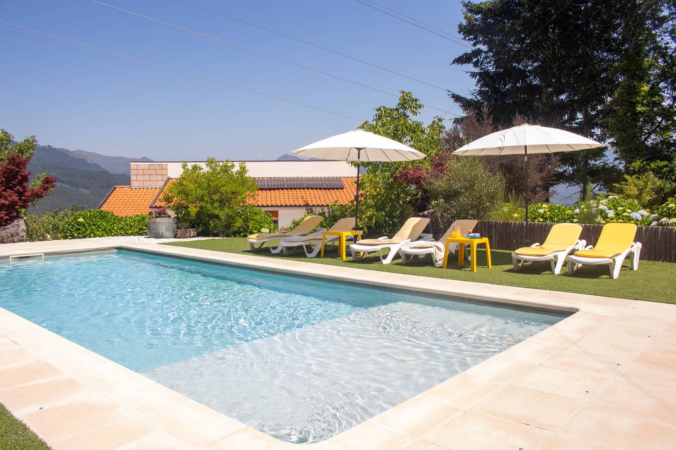 Casa vacanza a Ave a partire da 291€ a notte