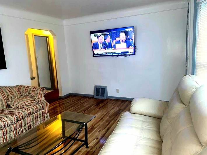 Vacation rental for 13 people in Detroit
