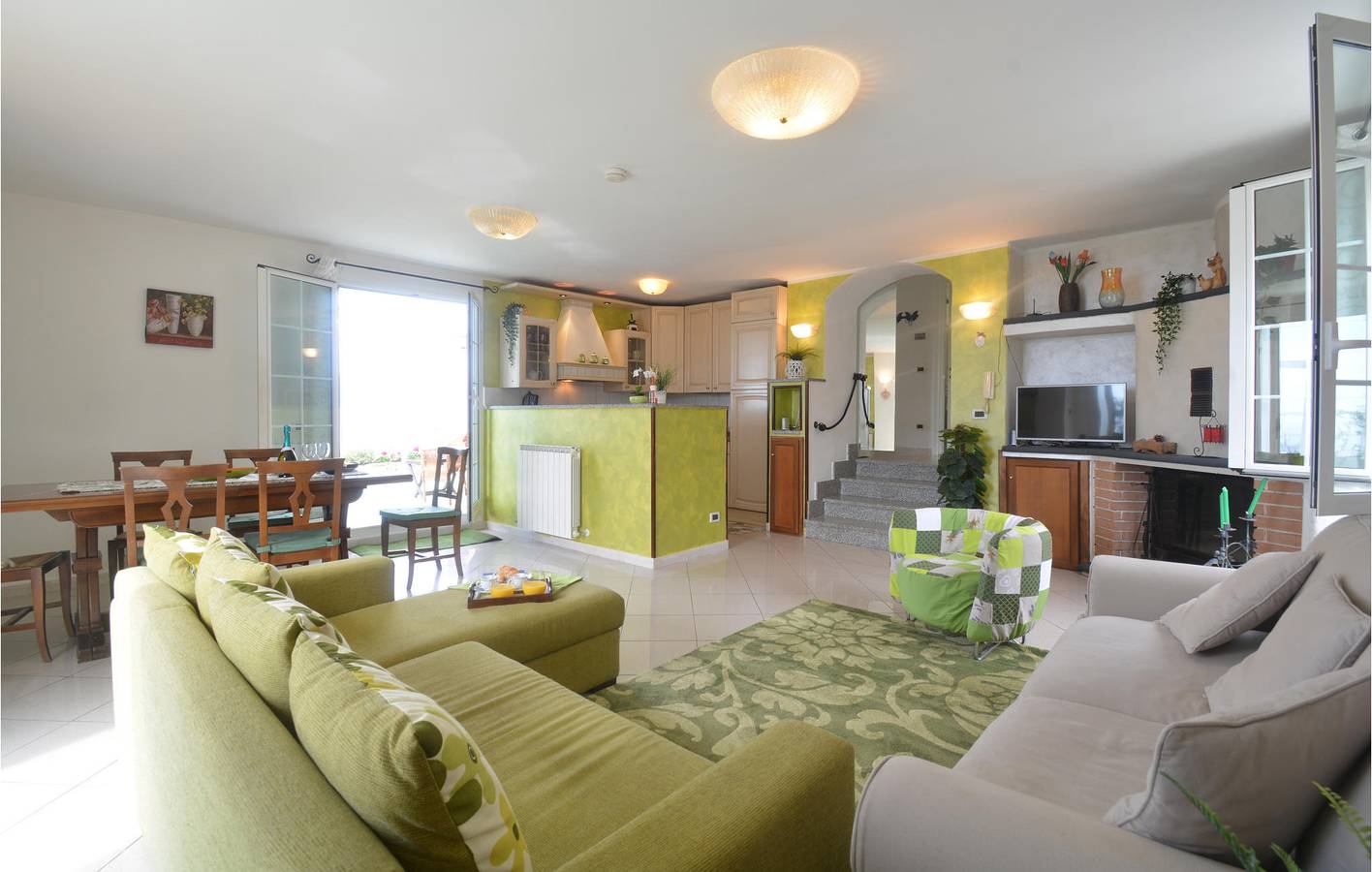 Appartement am Strand mit WiFi, AC & Parkplatz in Oneglia, Imperia