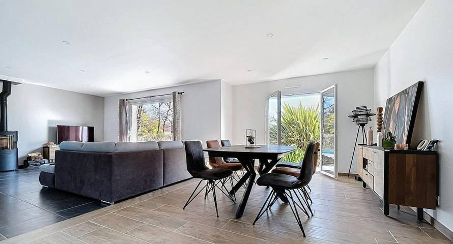 Location de vacances pour 6 personnes, avec piscine ainsi que vue et terrasse à Sauvagnon - 4