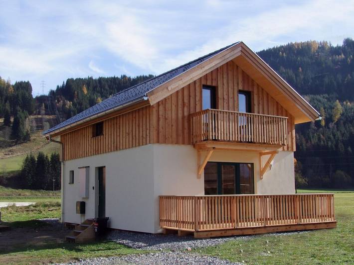Villa für 9 Personen, mit Whirlpool und Terrasse sowie Garten und Sauna