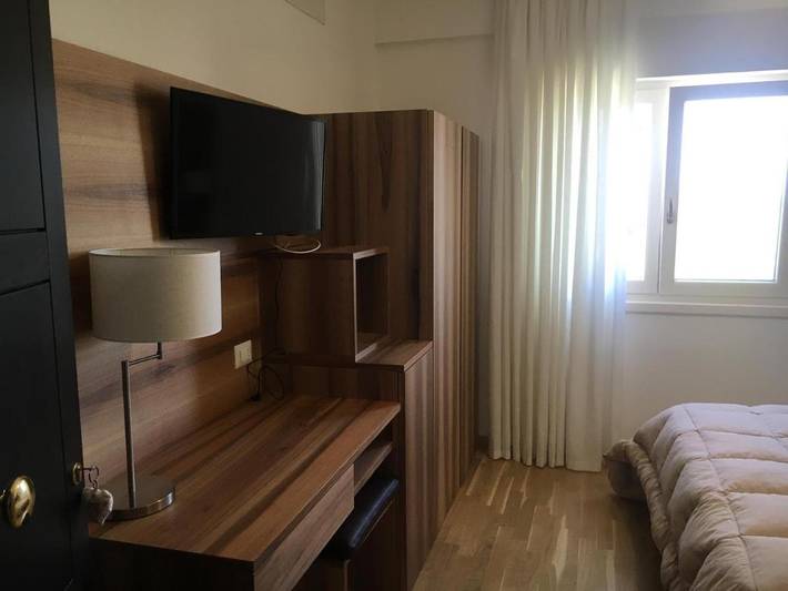Location de vacances pour 2 personnes, avec Terrasse et Jacuzzi ainsi que Jardin et Piscine à Ariano Irpino - 2