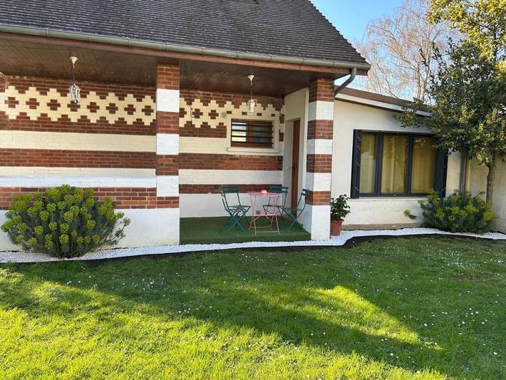 Location de vacances pour 6 personnes, avec terrasse et jardin à Combs-la-Ville