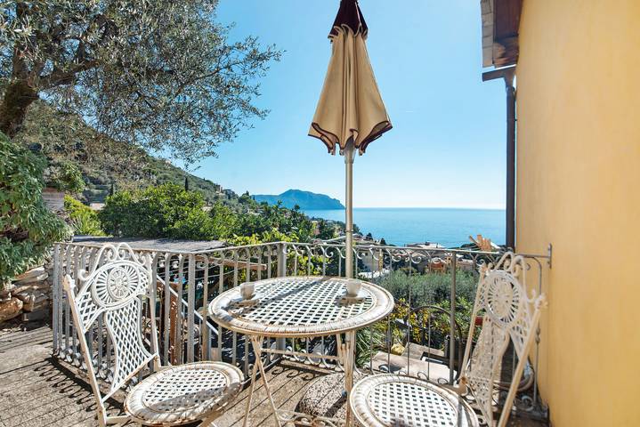 Ferienwohnung für 2 Personen, mit Garten in Ligurien