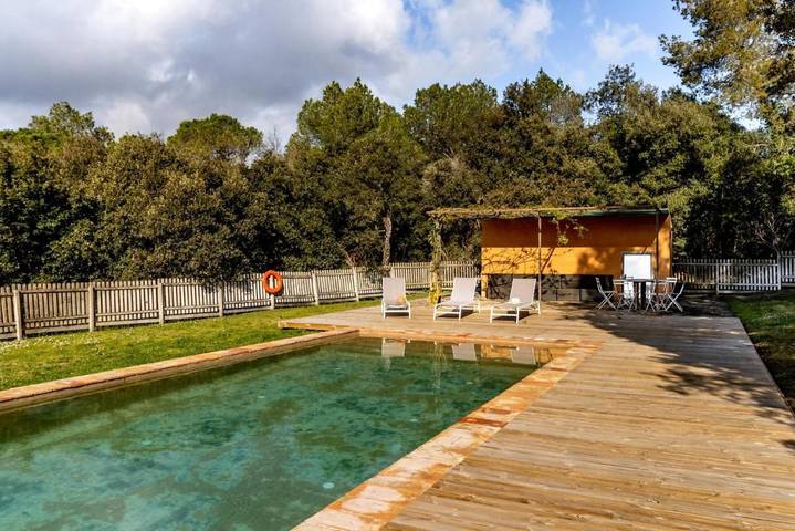 Casa rural para 12 personas, con Terraza y Jardín además de Piscina y Vistas en Cruilles - 2