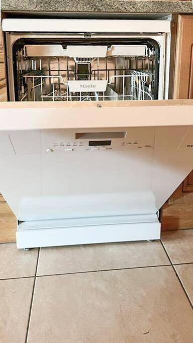 Location de vacances pour 10 personnes, avec jardin ainsi que vue et balcon à Divonne-les-Bains - 3