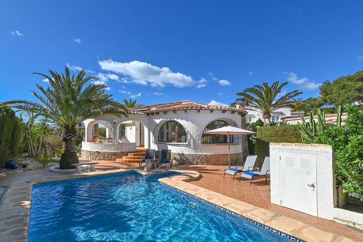 Villa per 4 persone, con Giardino e Piscina a Jávea
