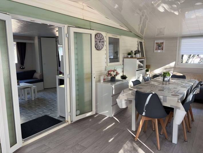 Mobil home pour 6 personnes, avec terrasse et piscine à Orgnac-l'Aven - 2