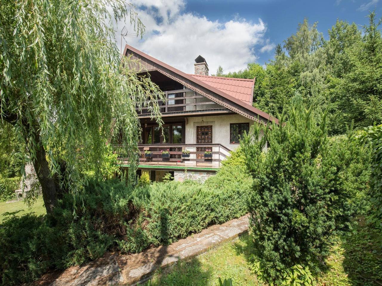 Holiday Home near Lake Radunskie with Sauna in Chmielno