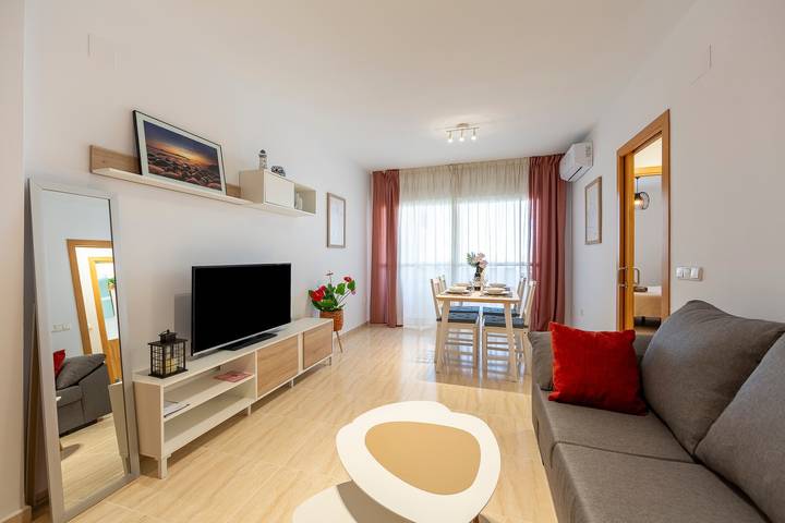 Entire apartment, 'Rincón De Almerimar Palm Beach Golf' Apartment with Pool, Wi-Fi, Air Conditioning in Almerimar, El Ejido