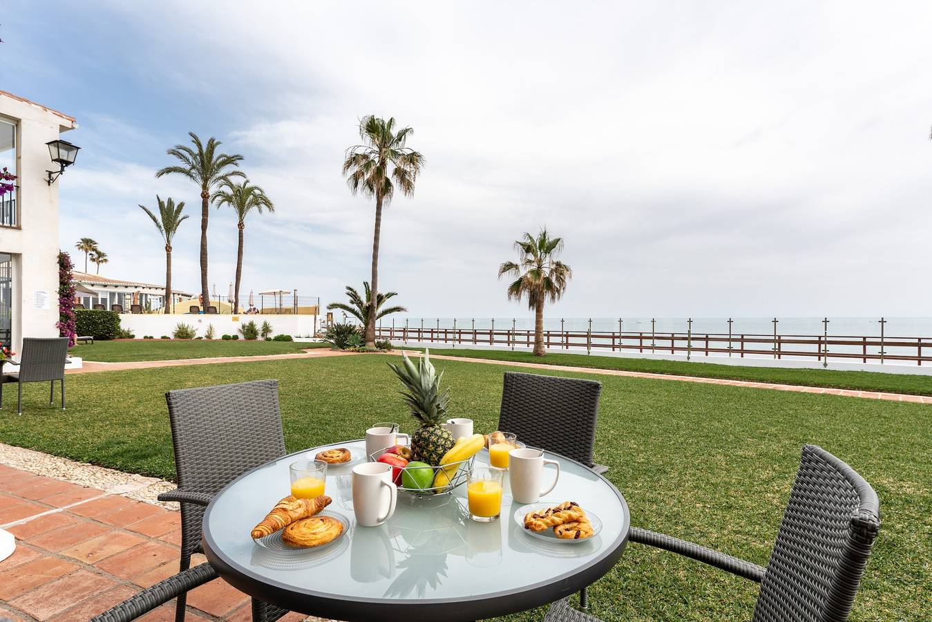 Haus am Strand - Voller Meerblick - Dona Lola Beach Resort - Marbella - Mijas in Sitio de Calahonda, Mijas