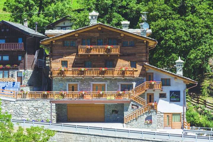 Maison d’hôte pour 2 personnes, avec Terrasse à Région de Valtournenche