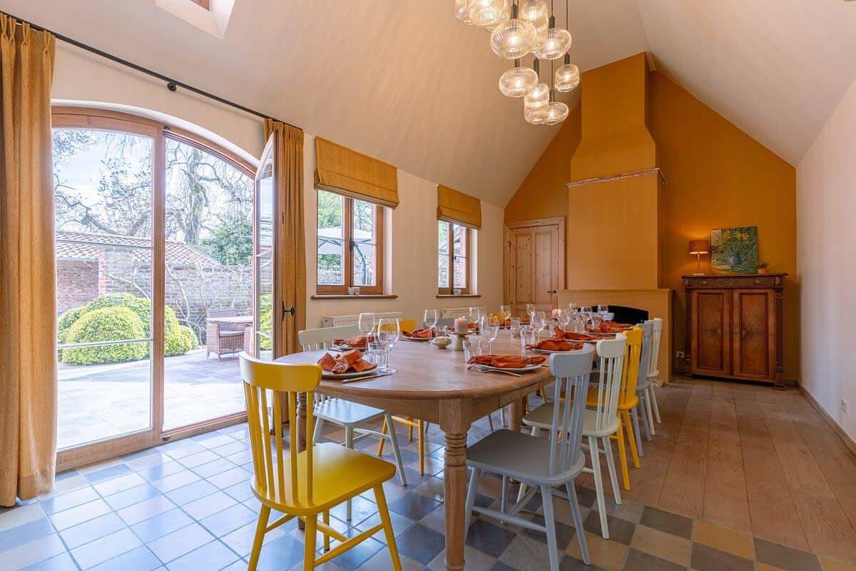 Spacious 5Br villa w/ Terrace & garden in Wingene, Westflandern