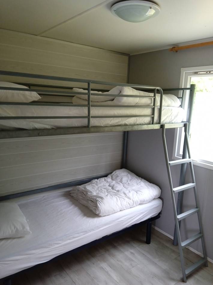 Mobil-home « Home » avec terrasse privée in Plounévézel, Région de Châteaulin