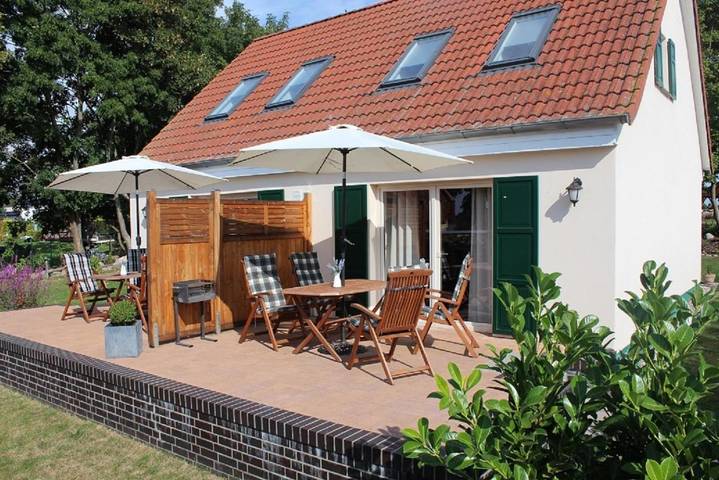 Ferienwohnung für 3 Personen, mit Terrasse und Garten sowie Seeblick und Ausblick in Sauzin - 3