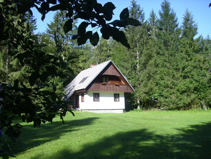Ferienwohnung für 4 Personen, mit Terrasse und Garten sowie Ausblick - 1