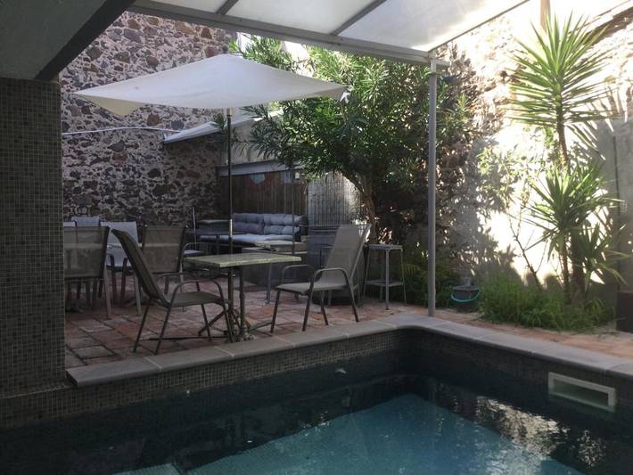 Chambre d’hôte pour 2 personnes, avec piscine et terrasse