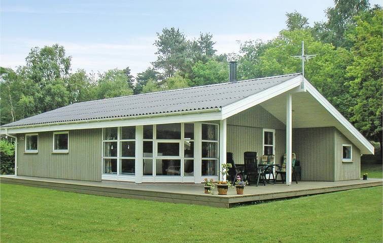 Ferienhaus für 6 Personen, mit Terrasse und Pool sowie Garten - 1