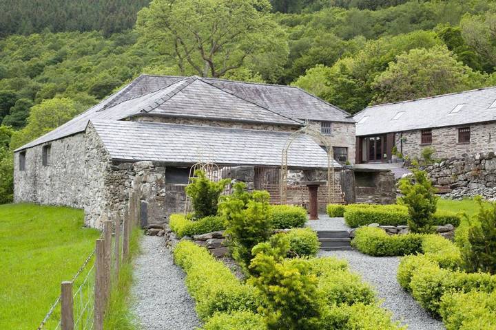 Holiday rental for 2 people, with garden and view in Penmachno