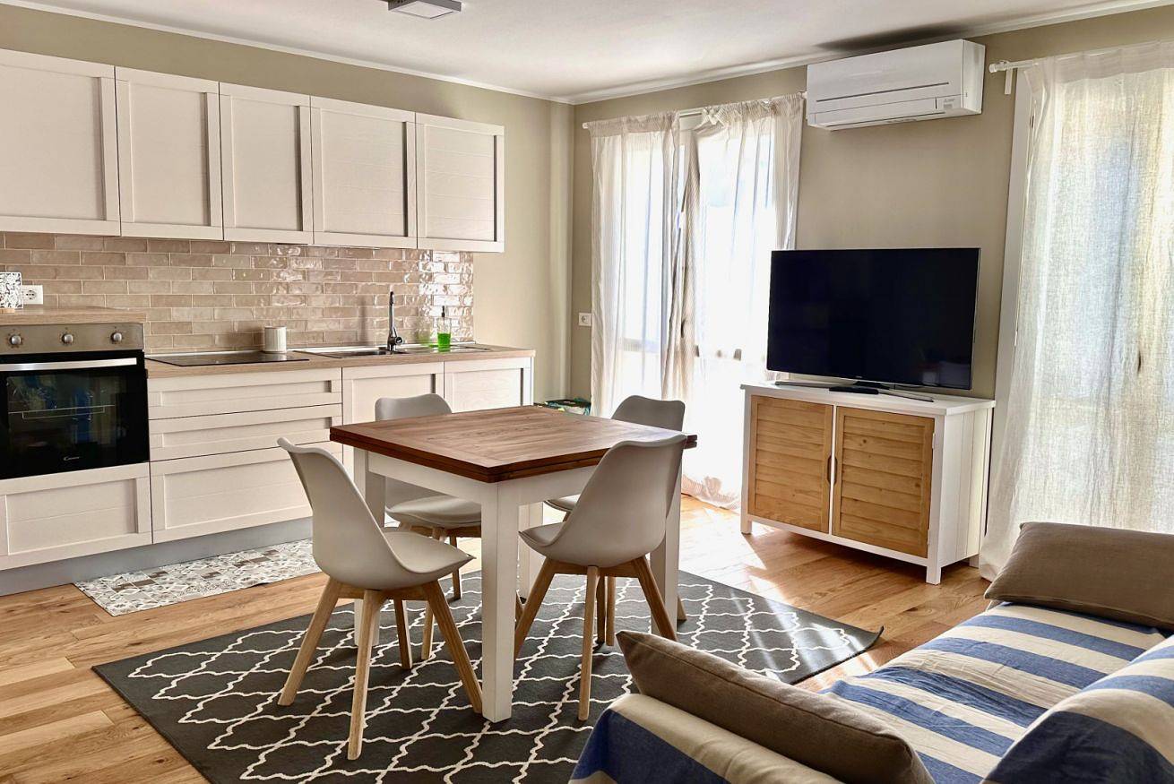 Ganze Wohnung, Ferienwohnung für 5 Personen mit Balkon/Terrasse in Balneare Antonio, Porto Recanati
