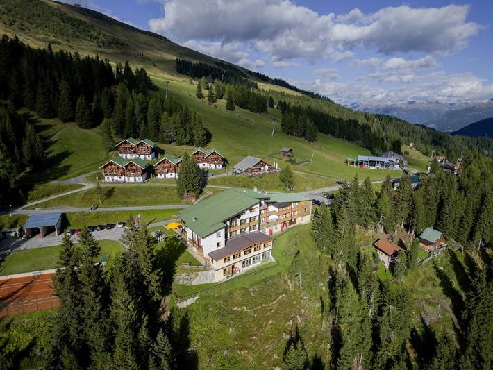 Ganze Wohnung, Chalet am Zettersfeld mit Dolomitenblick in Schobergruppe, Thurn