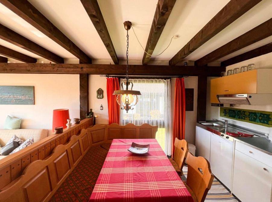 Ganze Wohnung, Ferienwohnung Schimmer mit Bergblick im ruhigen, naturverbundenen Ferienpark Vorauf, Siegsdorf in Siegsdorf, Bayerische Alpen