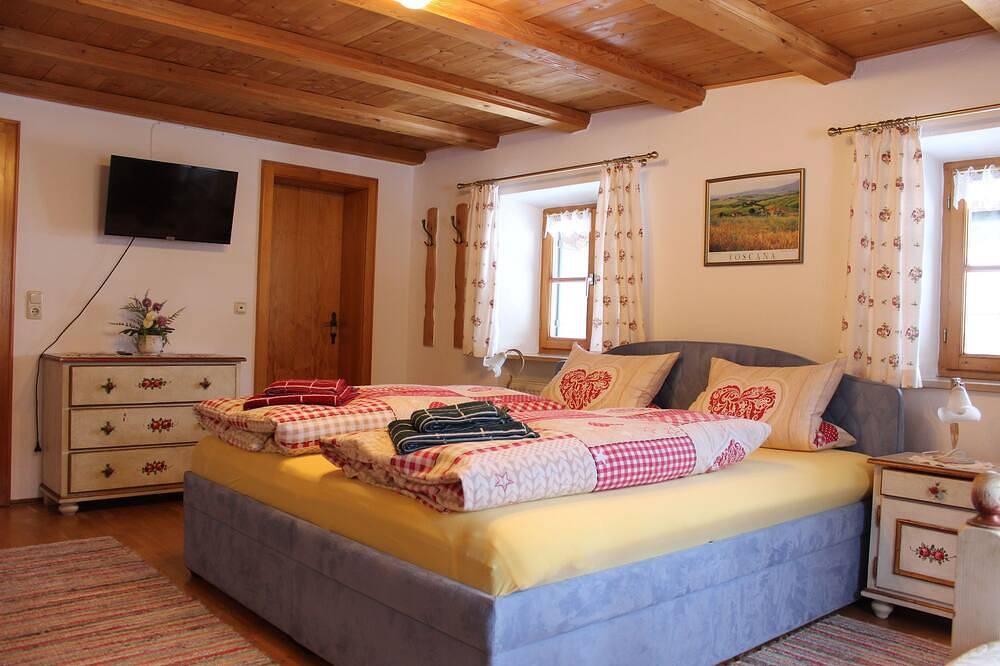 Ganze Wohnung, Ferienwohnung - Haus Andrea Gästezimmer und Ferienwohnung in Bayrischzell, Spitzingsee
