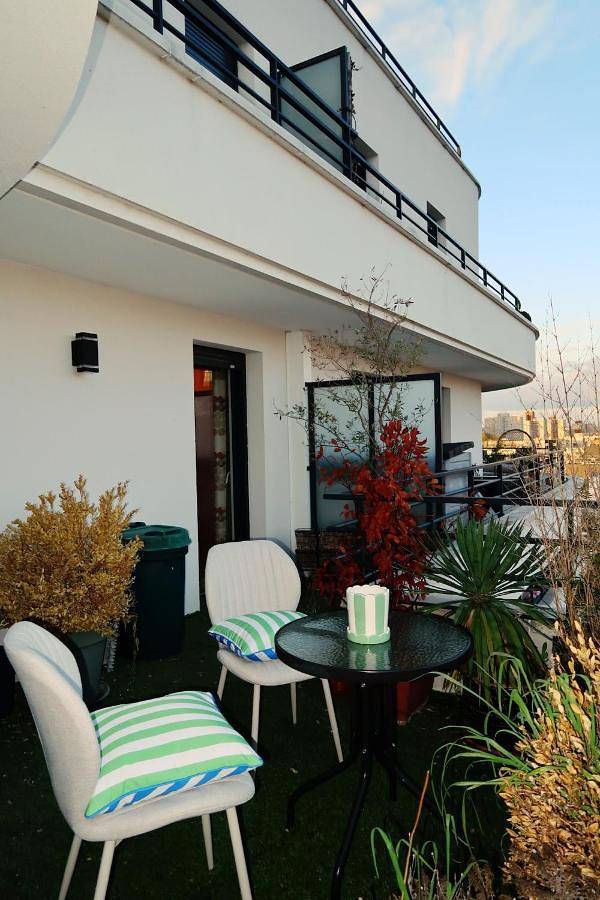 Appartement entier, Penthouse 100m2 with terrace & 360 view of La Défense in Colombes, Hauts-de-Seine