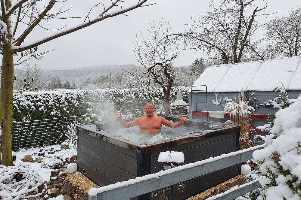 Entire apartment, Holiday Apartment 'Anke Günther' with Shared Garden, Balcony & Wi-Fi in Bad Kissingen, Rhön-Bayern