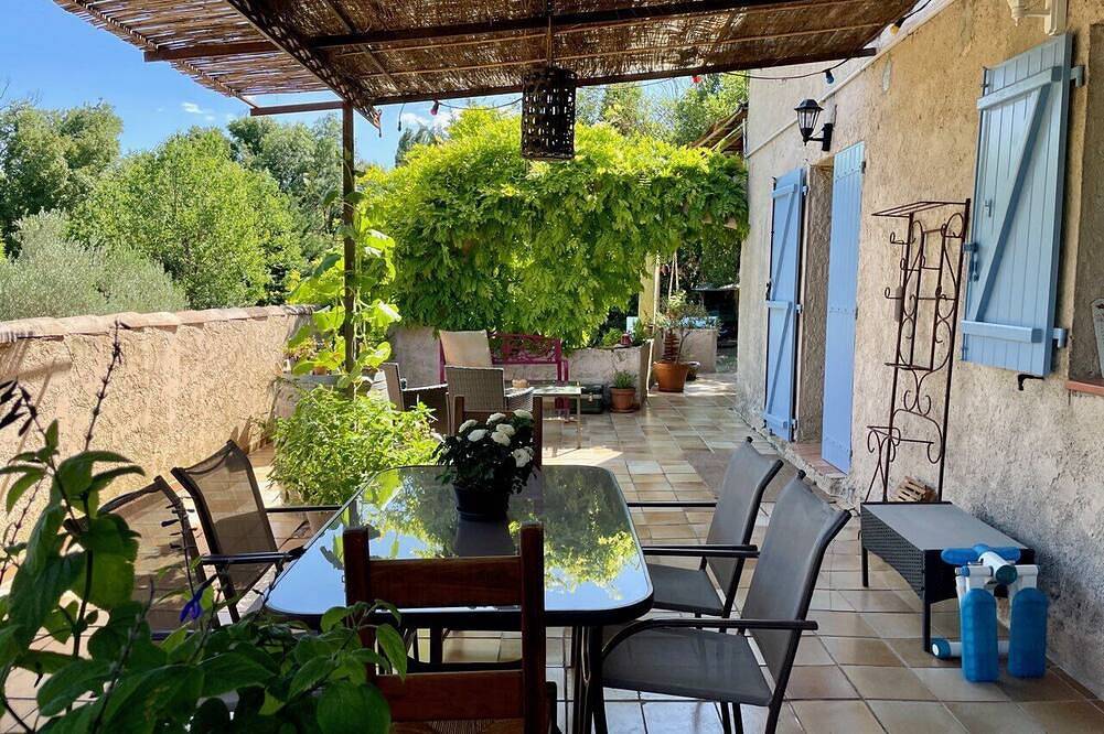 Maison de Campagne au Calme Pour un Séjour en Toute Tranquillité in Sainte-Anastasie-sur-Issole, Región Brignoles