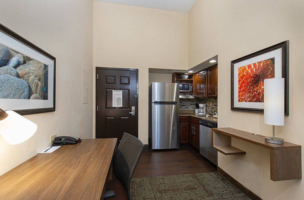 Ganzes Studio, Staybridge Knoxville Oak Ridge in Anderson County