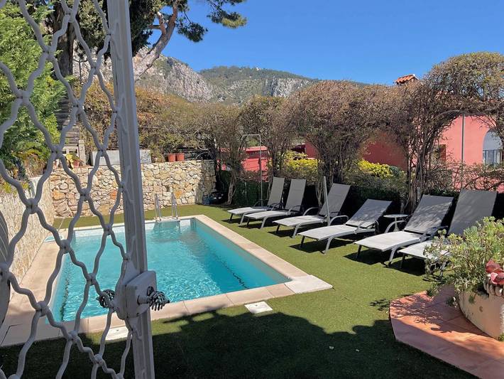 Location de vacances pour 6 personnes, avec terrasse et jardin, animaux acceptés à Èze - 4