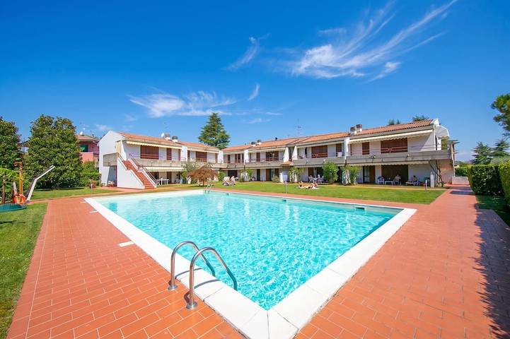 Ferienwohnung für 4 Personen, mit Garten und Pool - 1