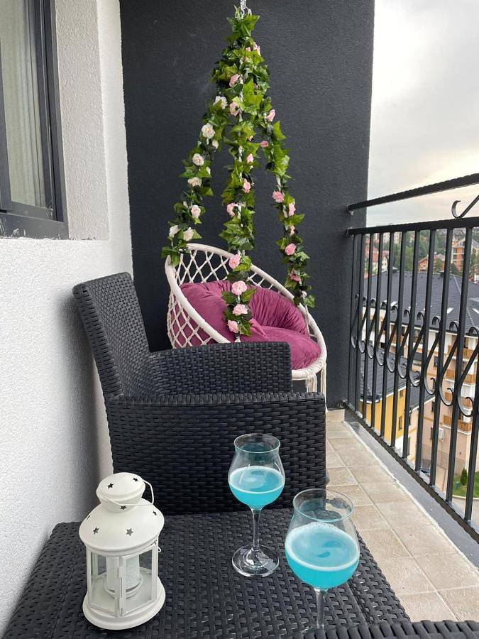 Ferienwohnung für 4 Personen, mit Ausblick und Balkon in Zlatibor