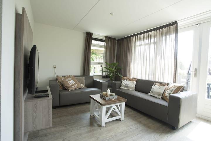 Ferienhaus für 4 Personen, mit Balkon/Terrasse und Terrasse sowie Pool in Medemblik - 2