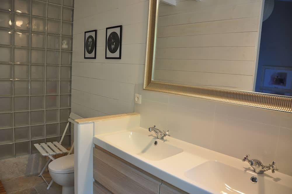 Villa Provencale. 1Ha.  Confort & Calme Absolus.  Piscine 10 x 5. Wi-Fi (fibre) in Goudargues, Région de Nîmes