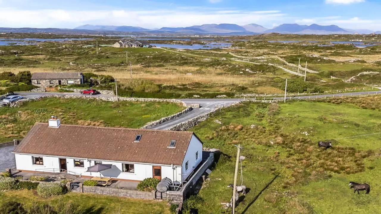 Ganze Ferienwohnung, Ferienwohnung für 6 Personen (118 m²) in Doon Hill in Bunowen ED, Connemara