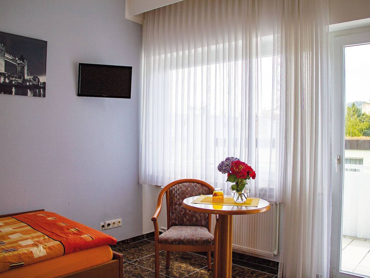 Hotel Sofia - Einzelzimmer mit Balkon in Bad Wildungen, Waldecker Land