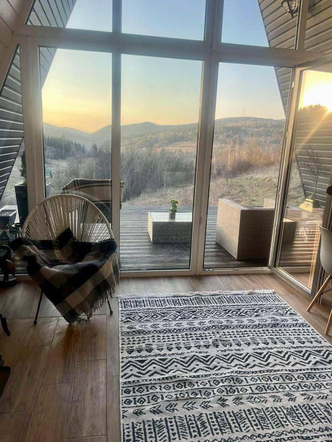 Chalet pour 4 personnes, avec terrasse ainsi que vue et jardin - 1