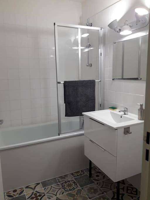 Location de vacances pour 6 personnes, avec Terrasse et Jardin à Dampierre-en-Burly - 4
