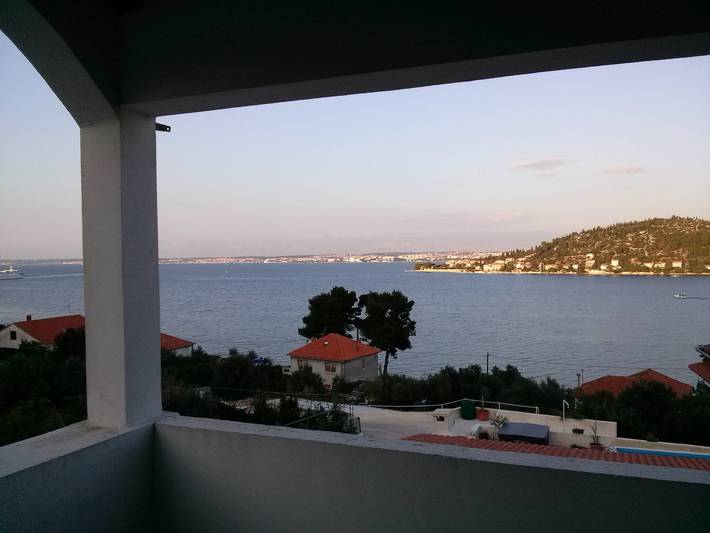 Vakantiewoning voor 4 personen, met zwembad en balkon/terras in Dalmatië