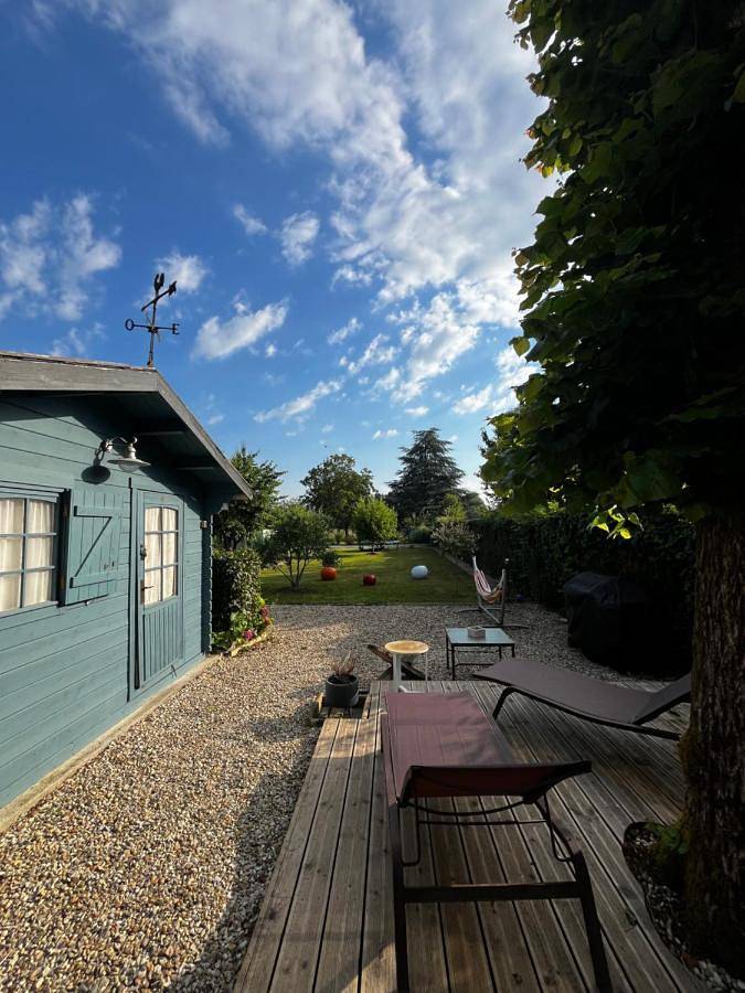 Gîte pour 8 personnes, avec terrasse ainsi que vue et jardin à Azay-sur-Cher - 3