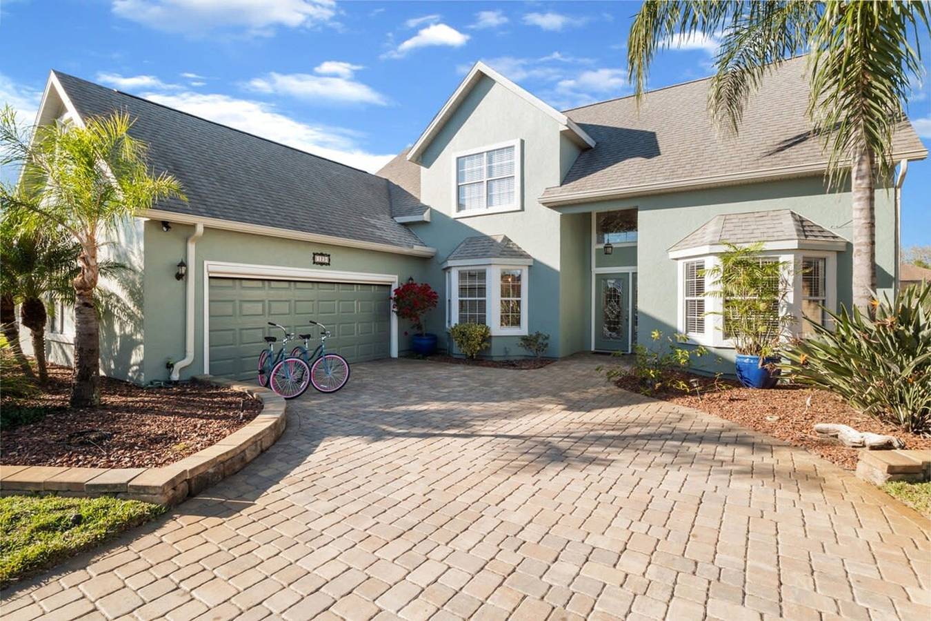 Vacation Rental for 10 Guests in Palm Coast, Florida