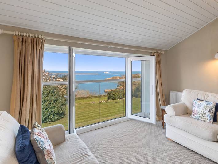 Cottage for 10 people, with Garden in Fishguard